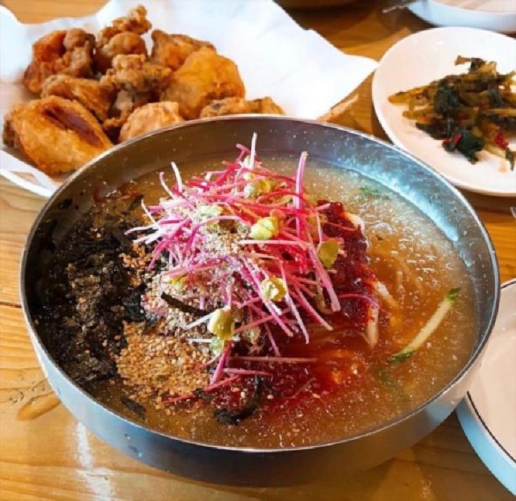 충주 중앙탑메밀마당