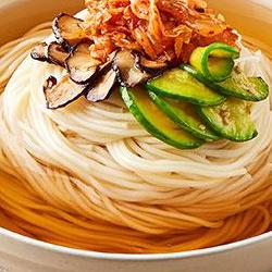 김치잔치국수 레시피, 20분 만에 식당 맛 완성된 비결