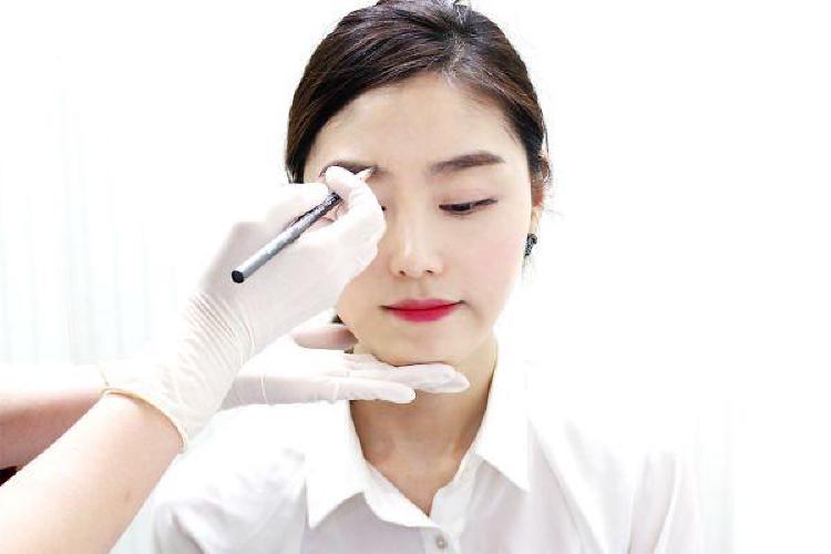 반영구눈썹문신제거